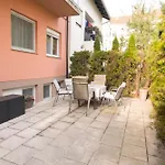 Km Apartments